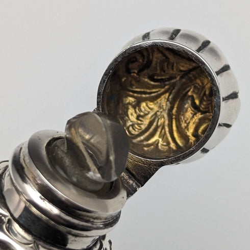 1881年 英国アンティーク 純銀 浮彫彫刻 携帯用香水瓶